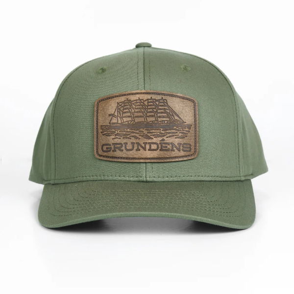 Grundens Tall Ship Embossed Trucker 312 Loden/Black ONE SIZE